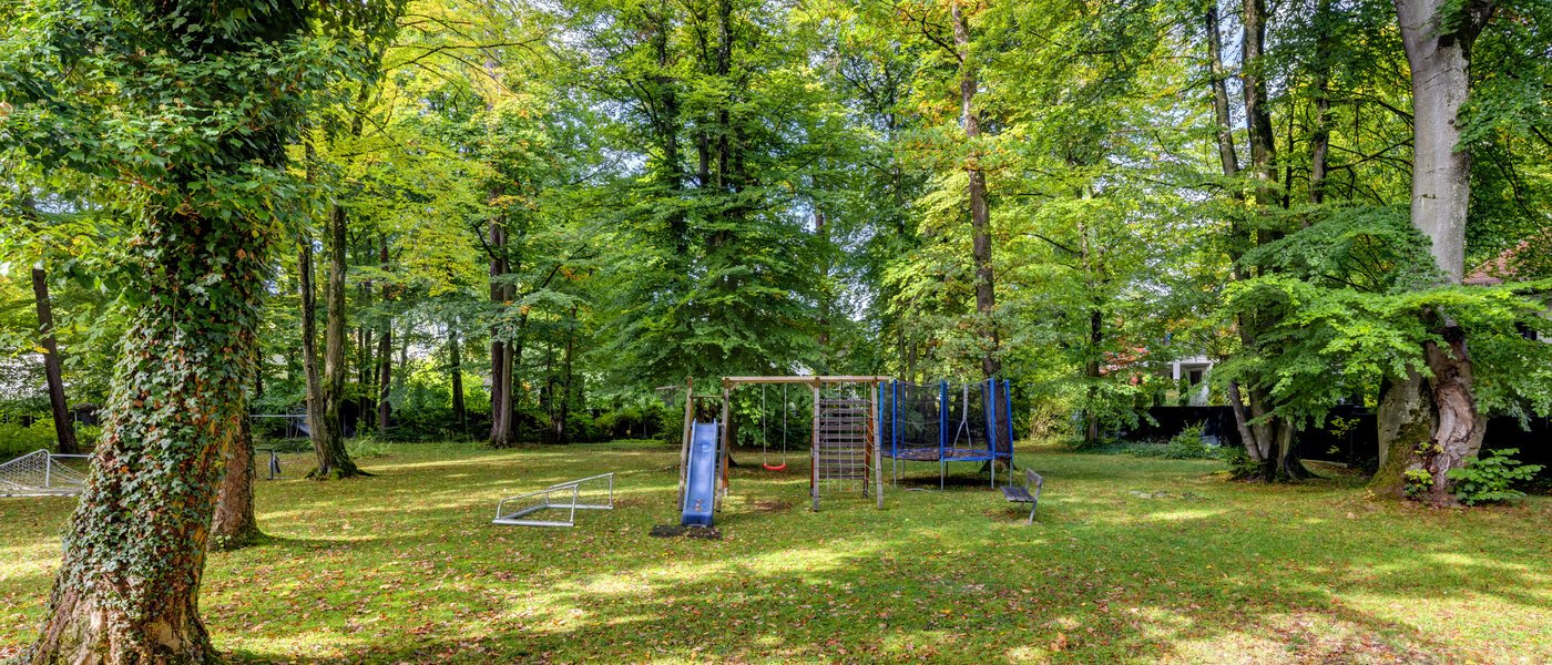 apartamento München Harlaching 01 jardín comunitario 2673