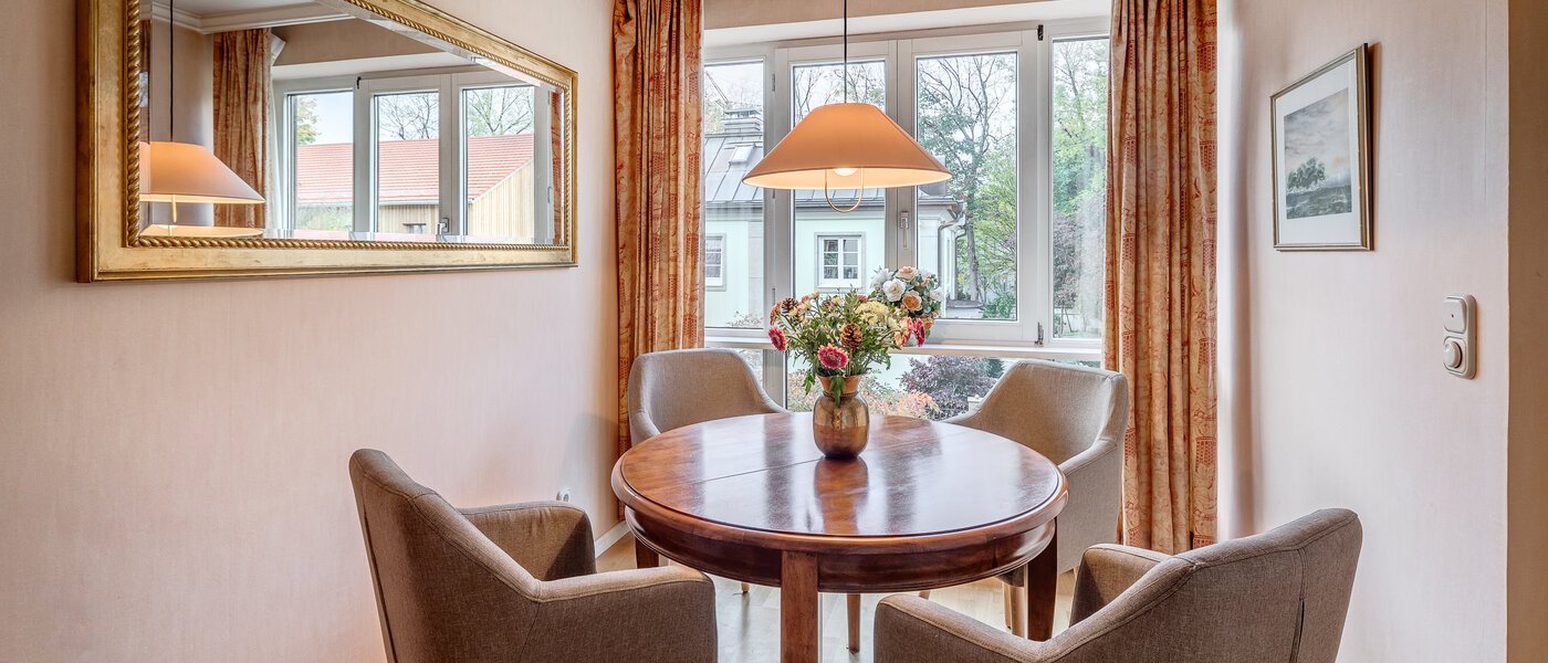 apartamento München Schwabing (rechts der Leopoldstraße) 01 zona comedor 2699