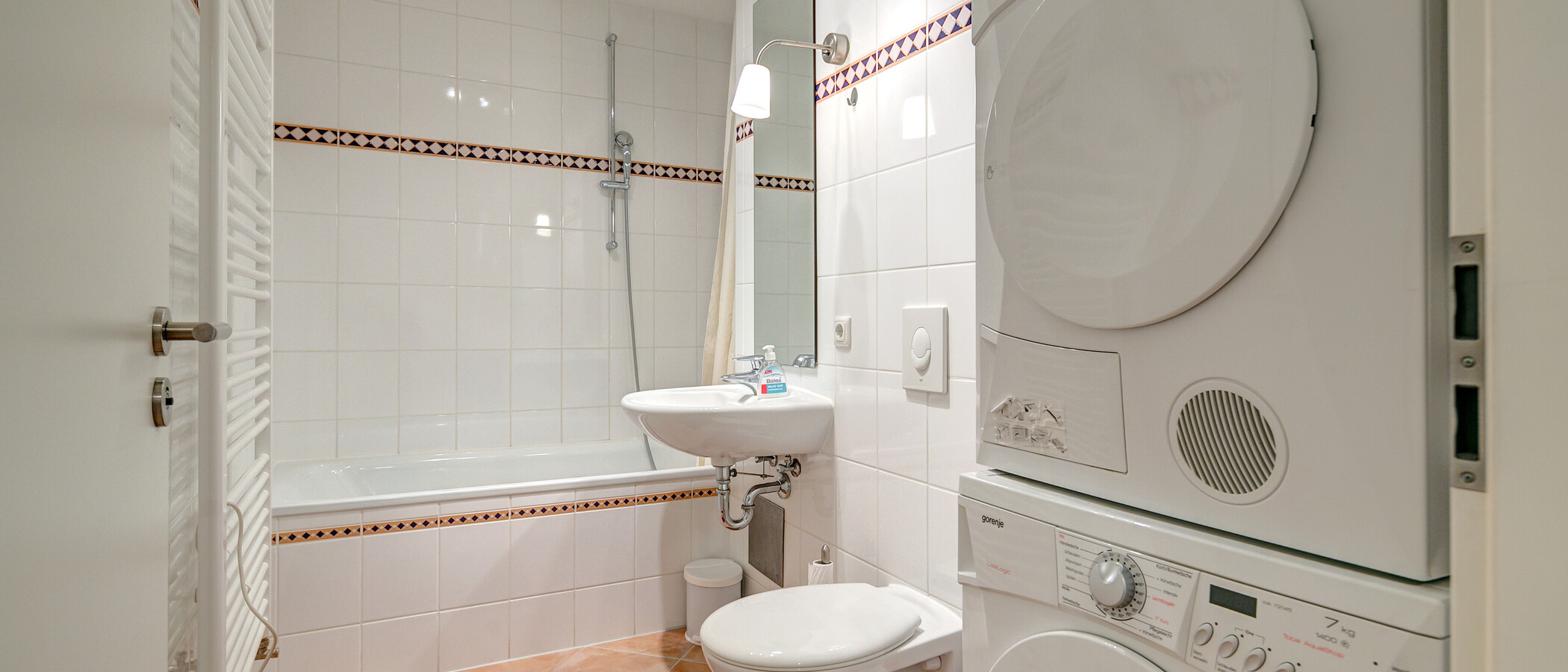 apartamento München Schwabing-Nord (zw. Belgrad- & Leopoldstraße) 01 baño 3015
