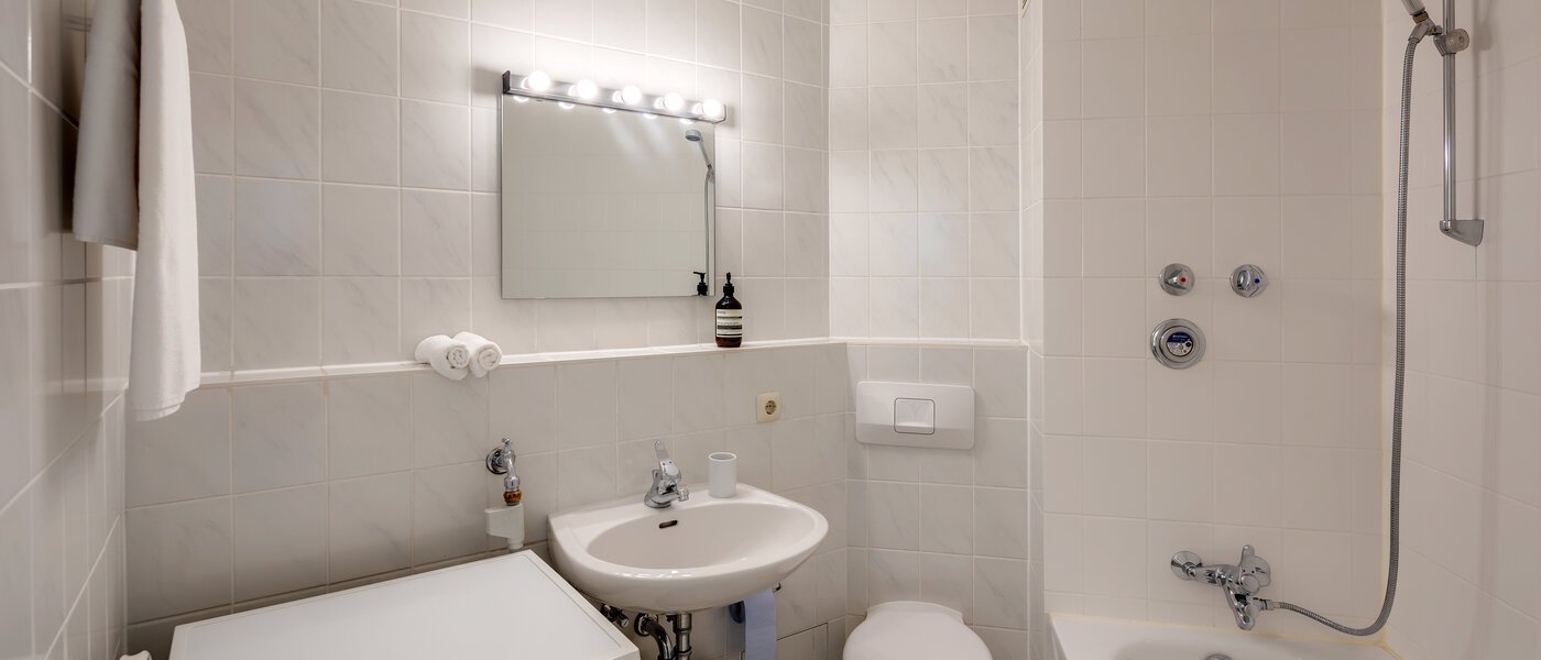 apartamento München Schwabing-West (rund um den Hohenzollernplatz) 01 baño 3242