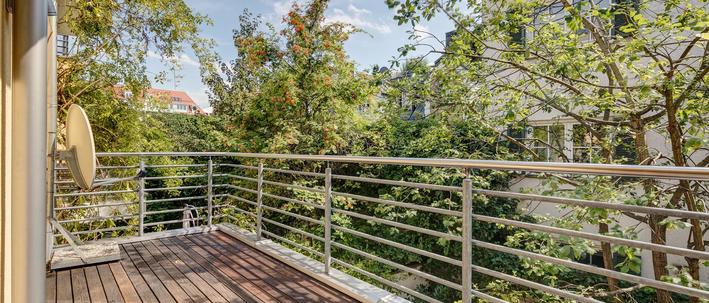 casa pareada München Schwabing (links der Leopoldstraße) 03 balcón 3396