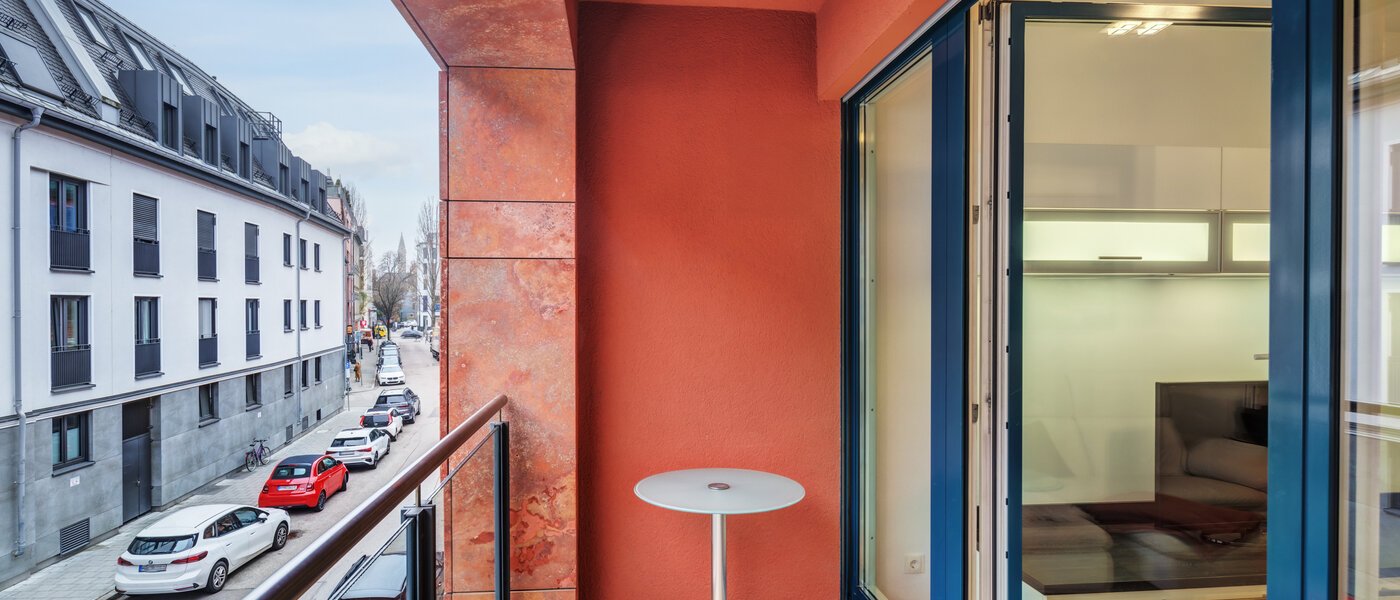apartamento München Schwabing (rechts der Leopoldstraße) 02 balcón 4720