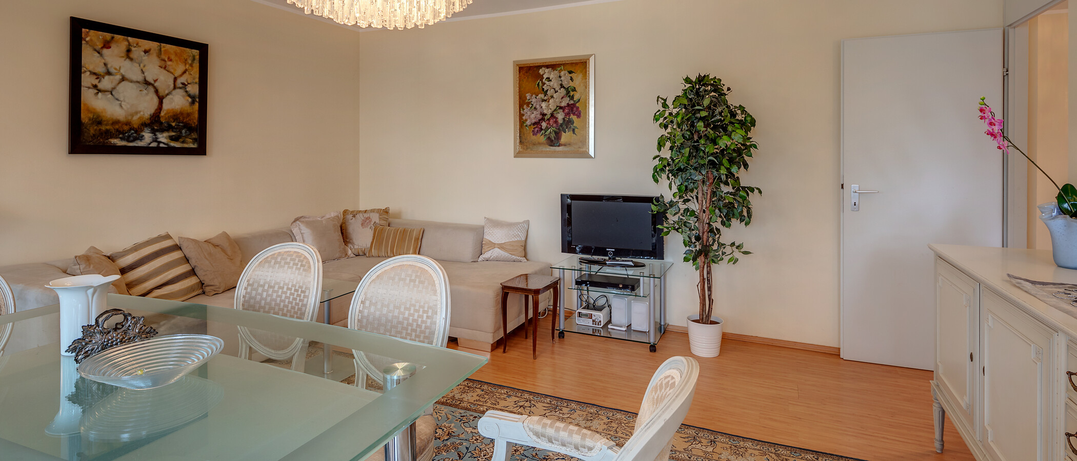 apartamento München Schwabing-Nord (zw. Leopoldstraße & Englischen Garten) 02 zona de día  4892