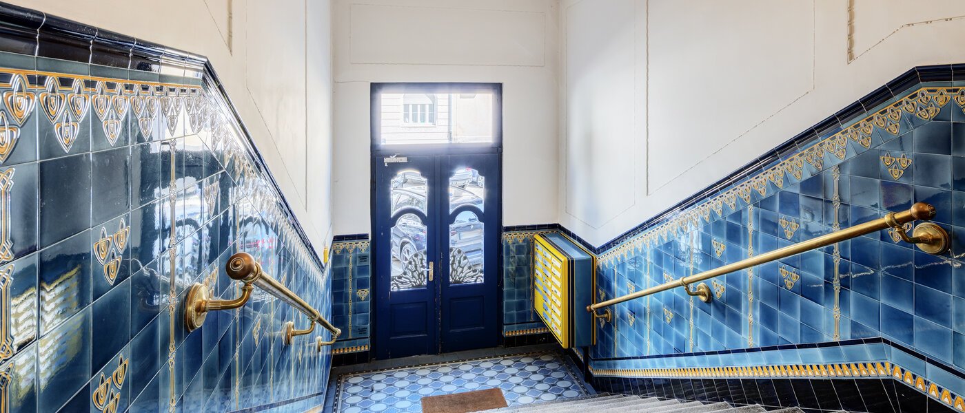 apartamento München Schwabing (links der Leopoldstraße) 01 escalera 4915