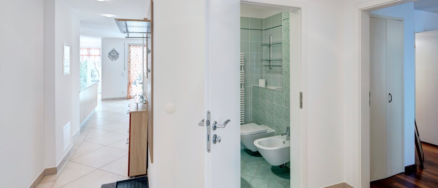 piso con jardín München Au 02 pasillo 4965