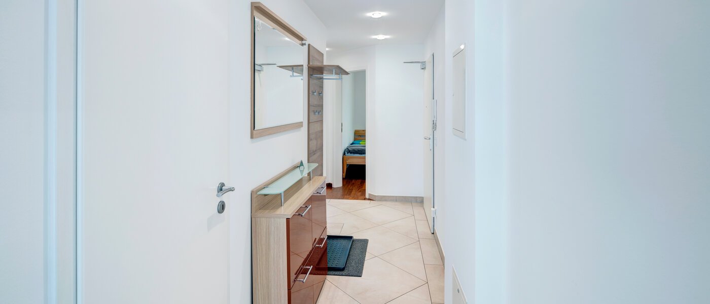 piso con jardín München Au 03 pasillo 4965