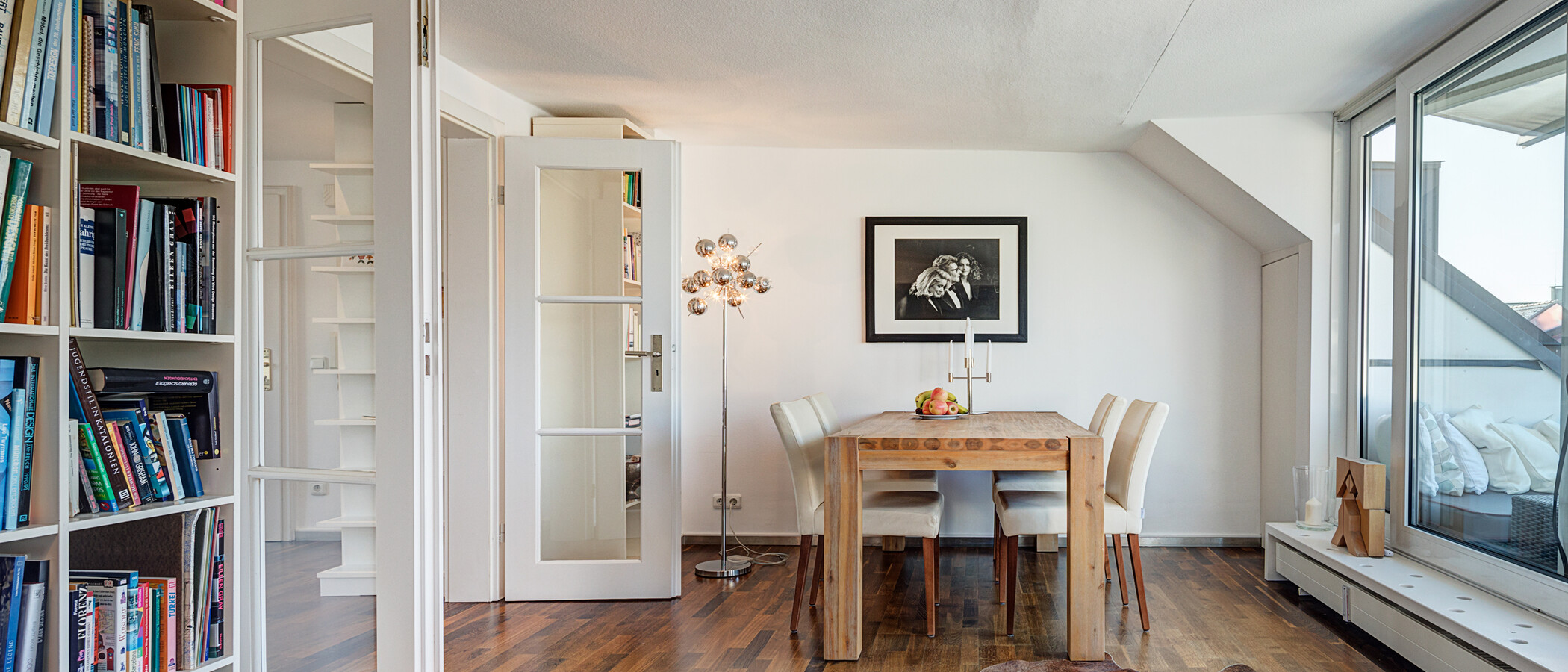 ático con terraza München Maxvorstadt 01 comedor 5221