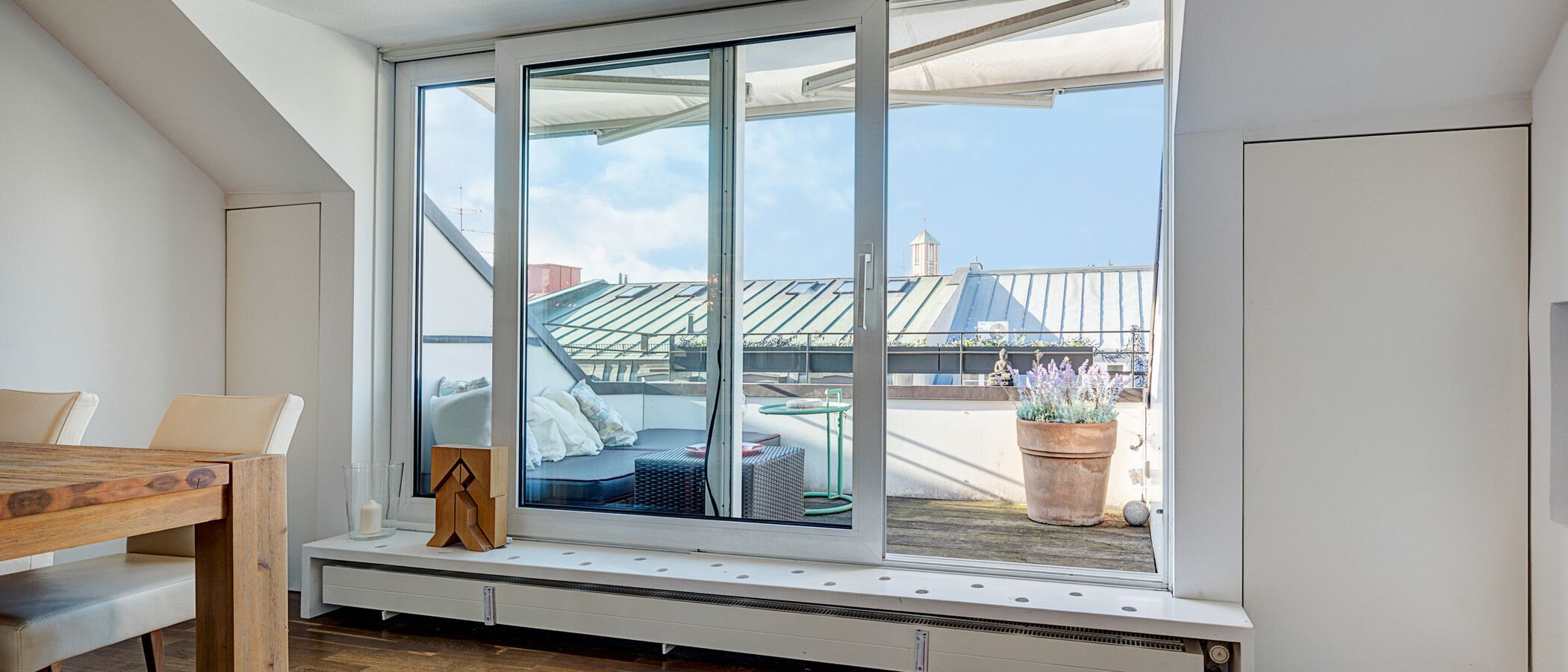 ático con terraza München Maxvorstadt 02 comedor 5221