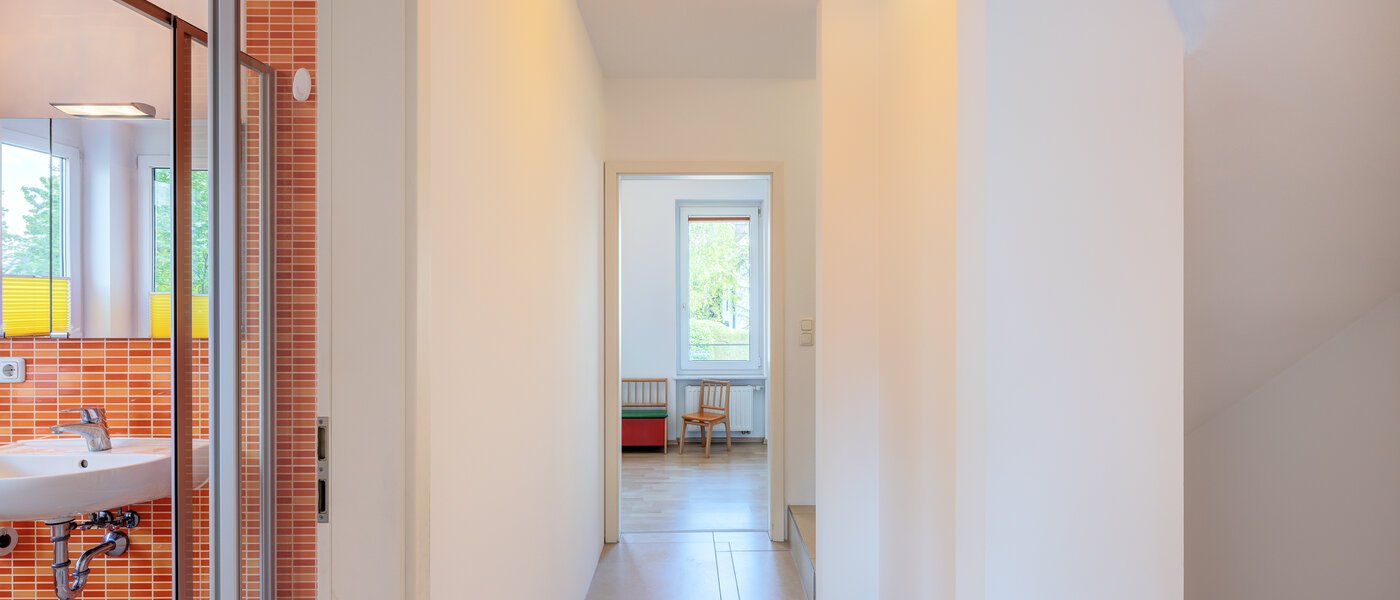 chalet adosado München Westpark 05 pasillo 5296