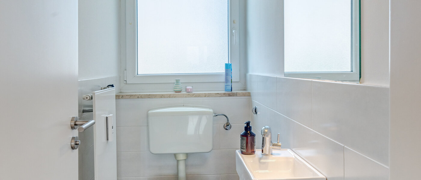 apartamento München Bogenhausen 01 WC de invitados 53