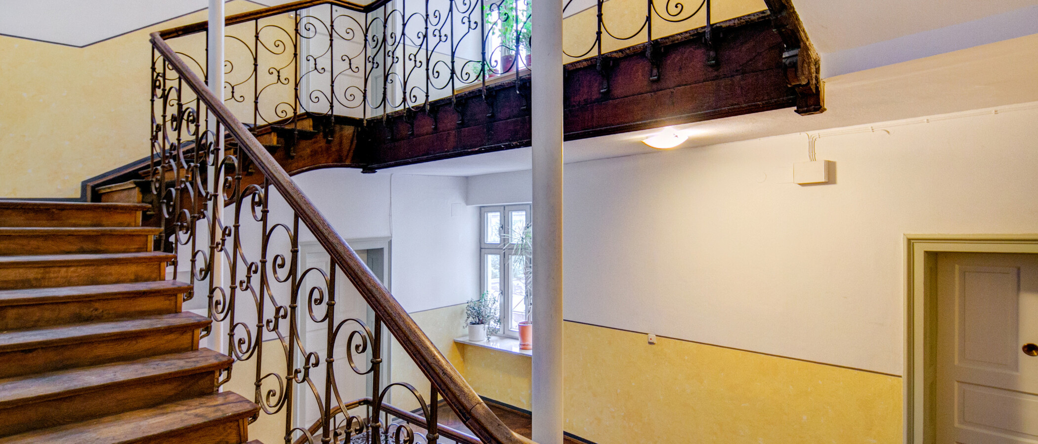 piso con galería München Westend 01 escalera 5354