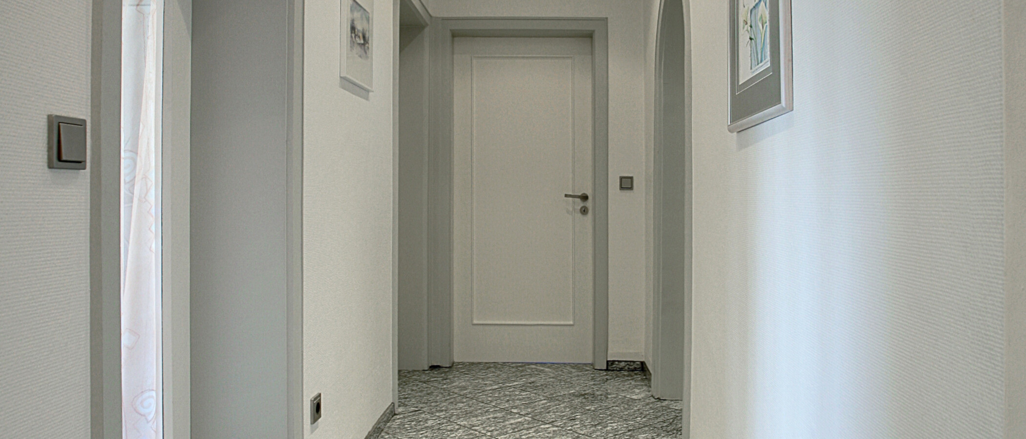 piso con jardín Baierbrunn 01 pasillo 5633