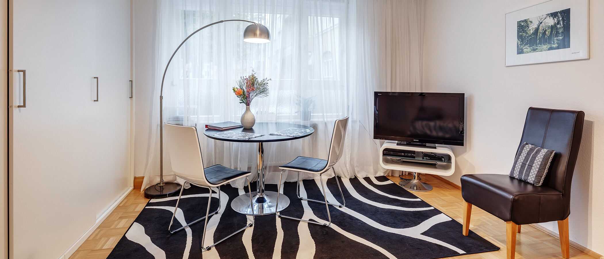 apartamento München Schwabing-West (rund um den Hohenzollernplatz) 01 zona de día  6071