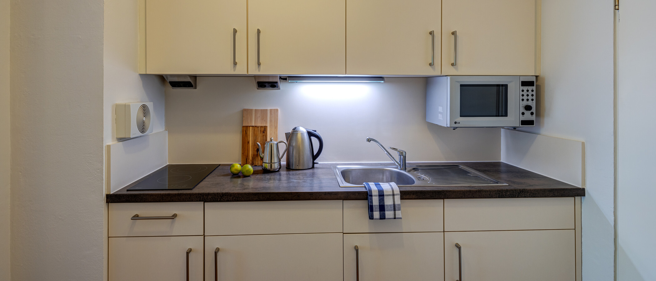 apartamento München Arabellapark 01 cocina 6700