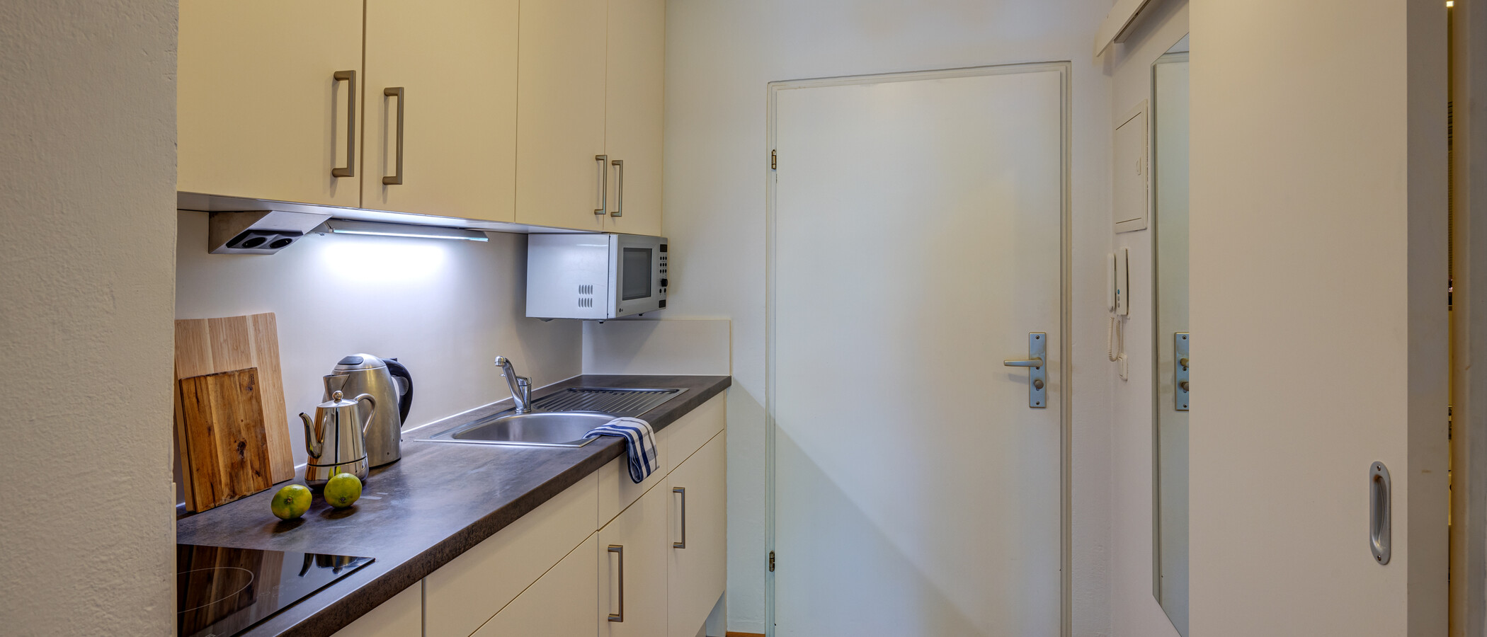 apartamento München Arabellapark 01 pasillo 6700