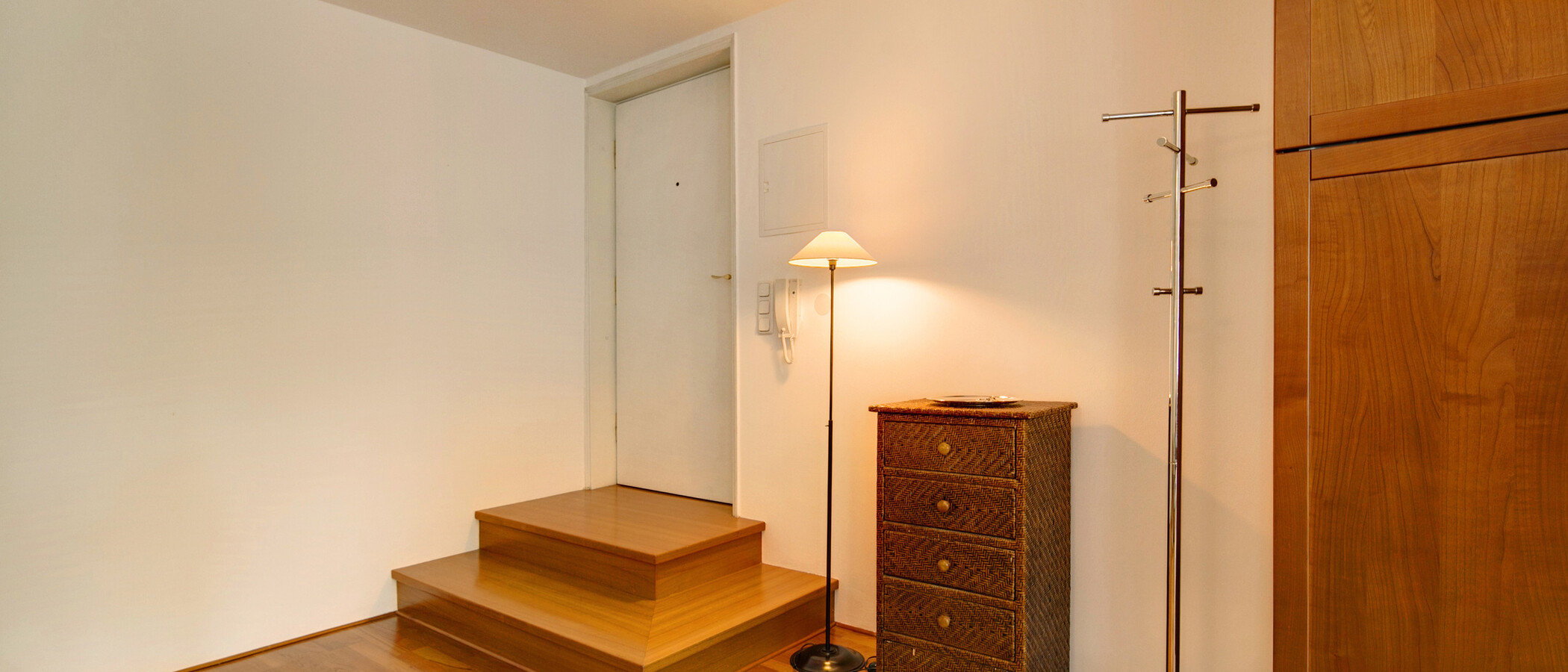 dúplex München Schwabing (rechts der Leopoldstraße) 01 pasillo 6884