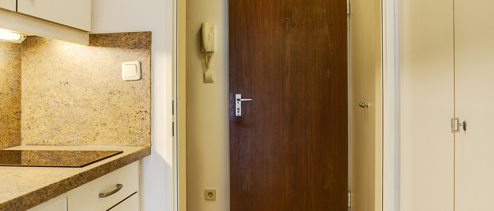 apartamento München Arabellapark 02 pasillo 7076
