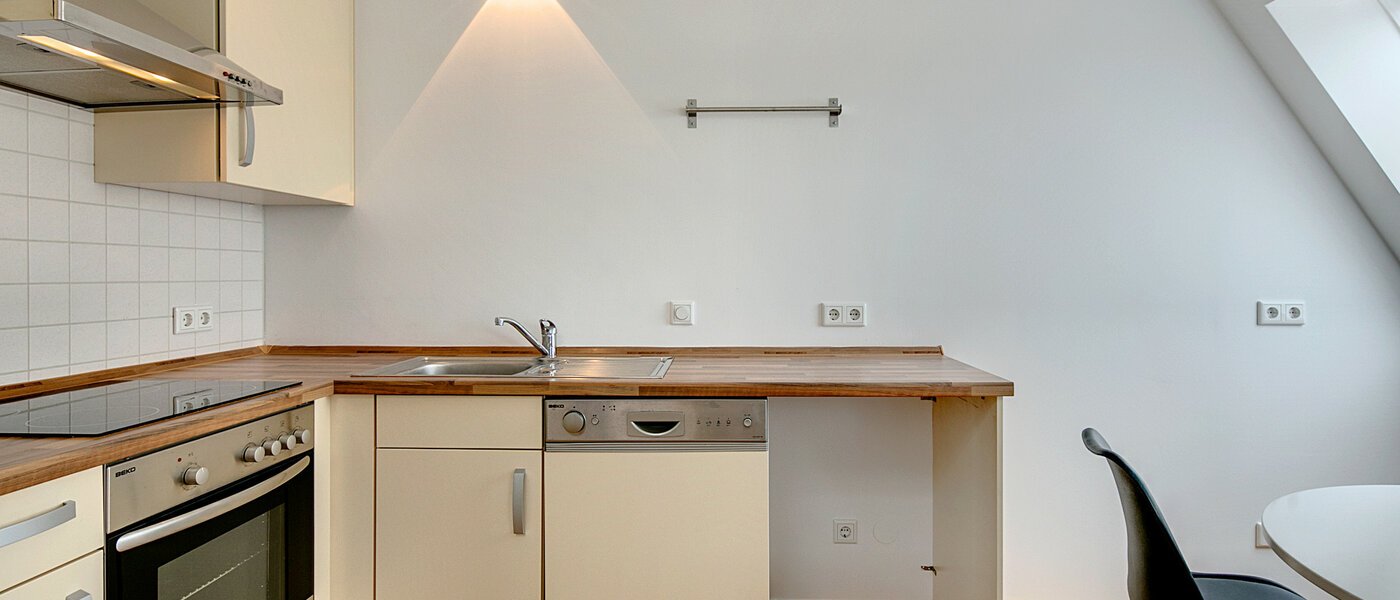 ático München Neuhausen 02 cocina 7084