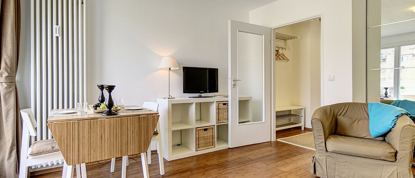 apartamento München Schwabing-West (rund um den Hohenzollernplatz) 04 salón 711