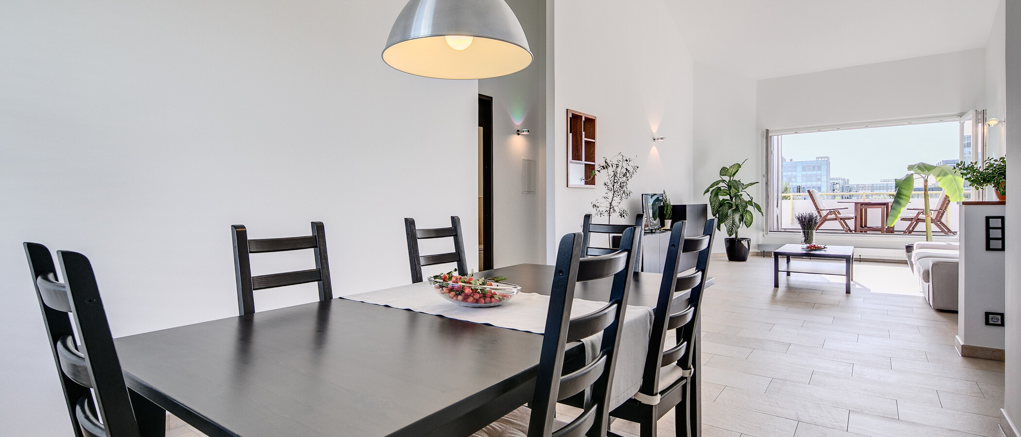 ático con terraza München Arabellapark 01 comedor 7279