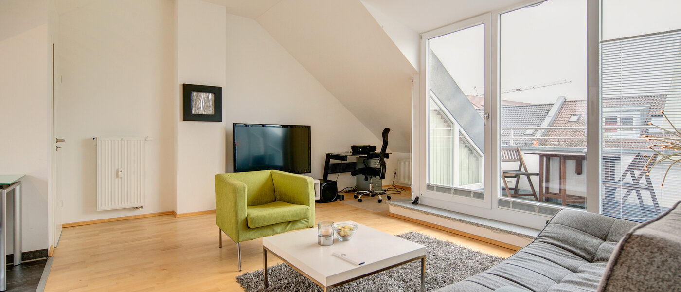 ático con terraza München Untermenzing 02 salón 7372