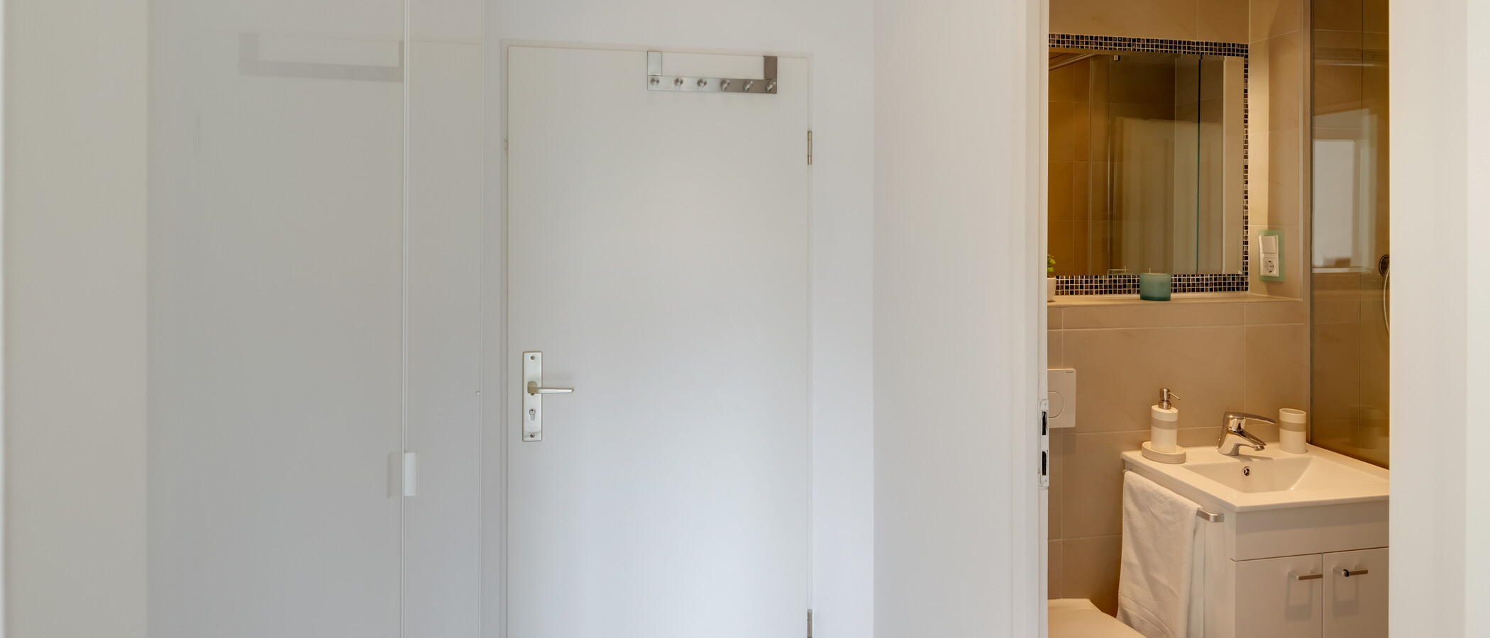apartamento München Neuhausen 01 pasillo 7597