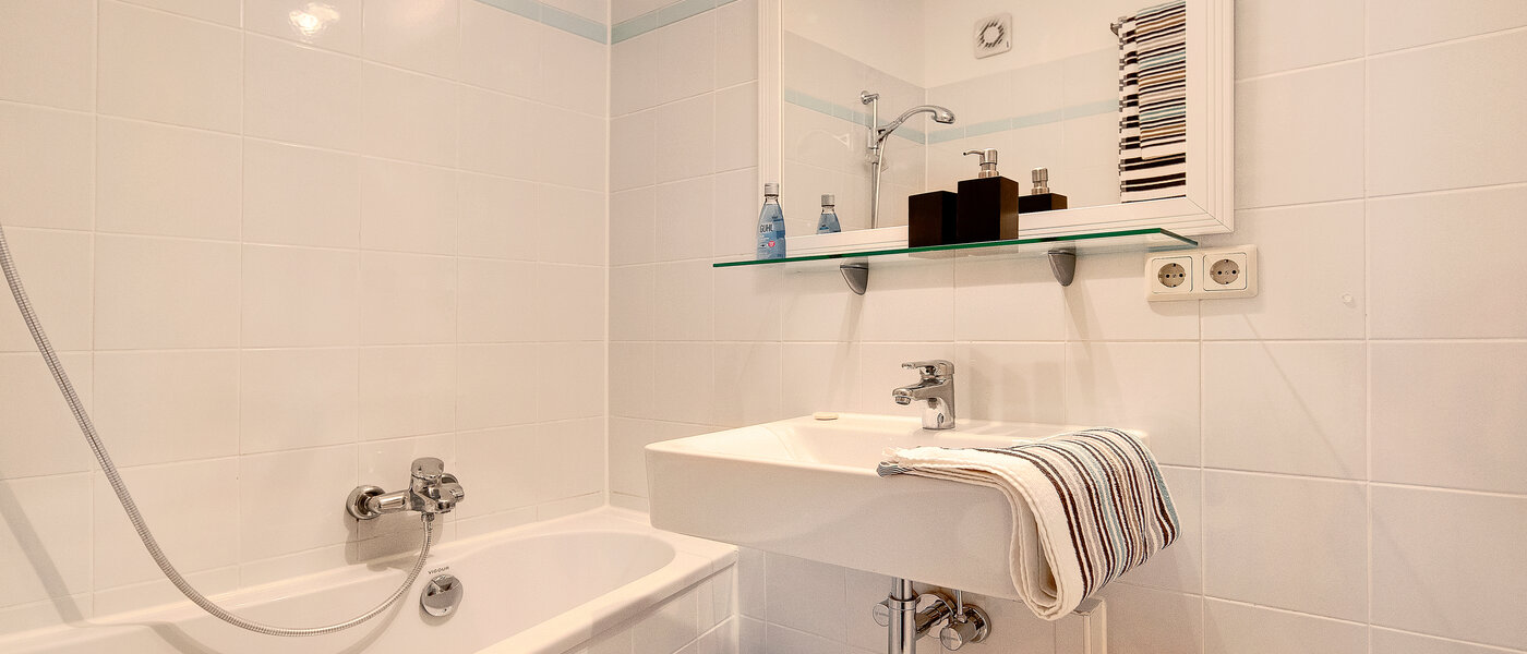 ático con terraza München Schwabing-West (rund um den Hohenzollernplatz) 01 baño 7704