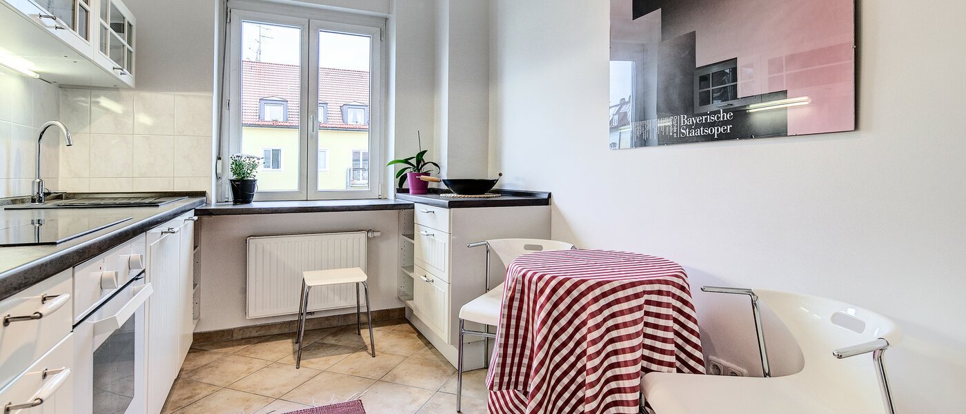 apartamento München Schwabing (links der Leopoldstraße) 02 cocina 7776