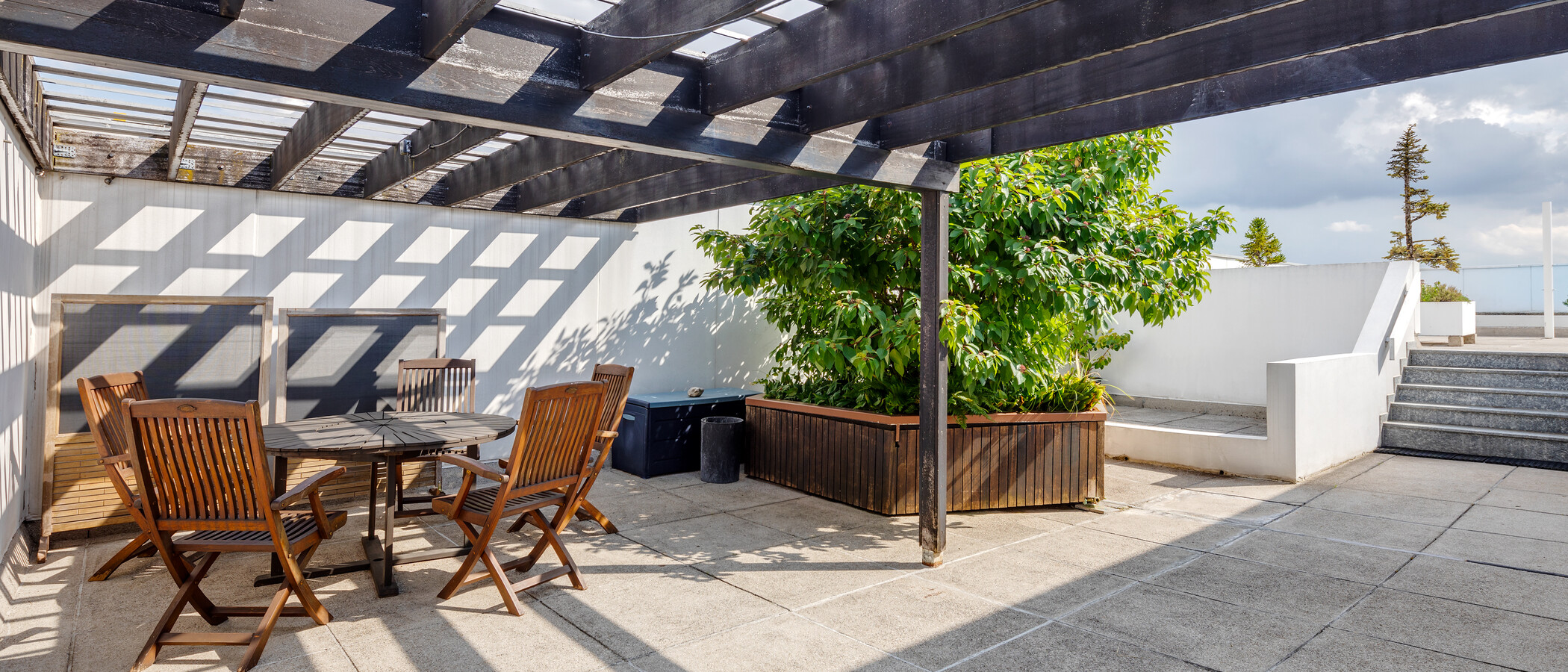 apartamento München Arabellapark 02 patio común 7848