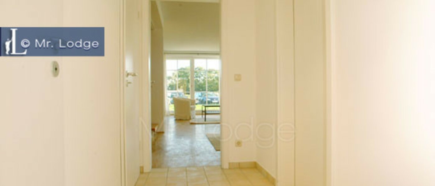 chalet adosado en esquina Freising 02 pasillo 8