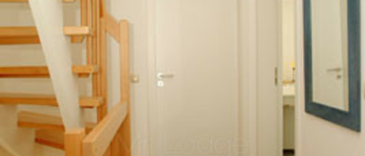 chalet adosado en esquina Freising 03 pasillo 8