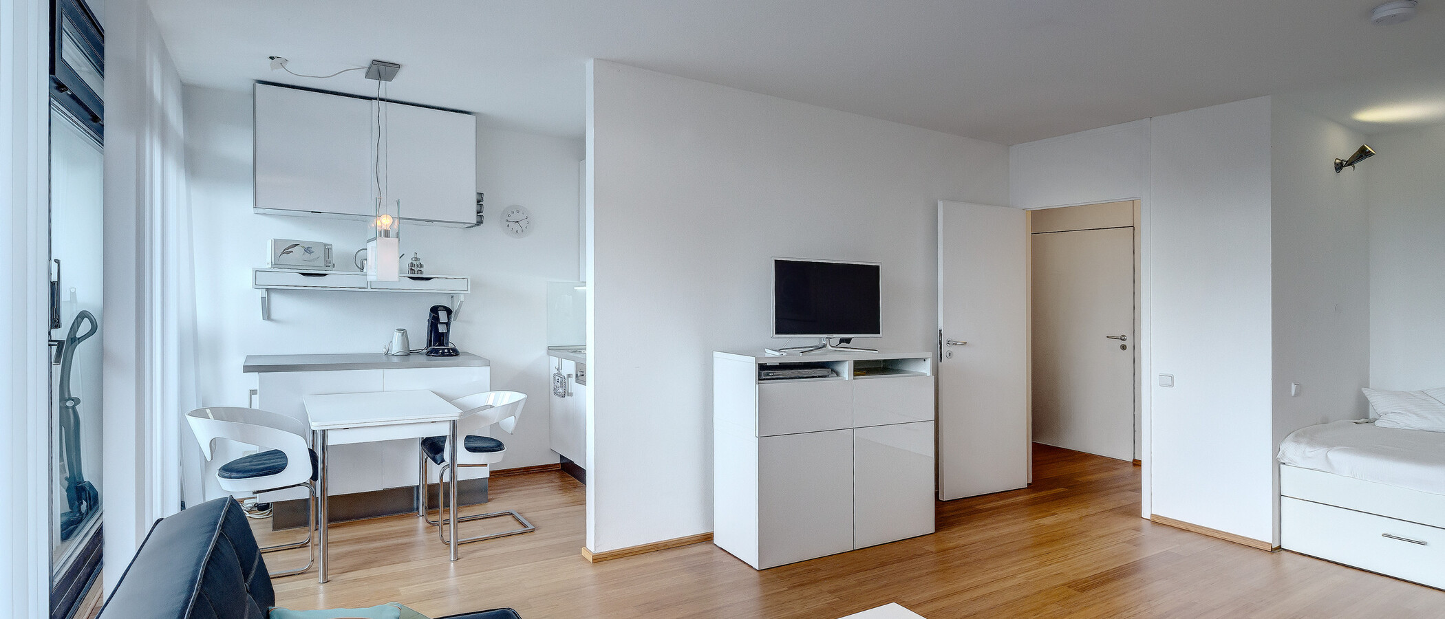 apartamento München Schwabing-Nord (zw. Leopoldstraße & Englischen Garten) 02 salón 8015