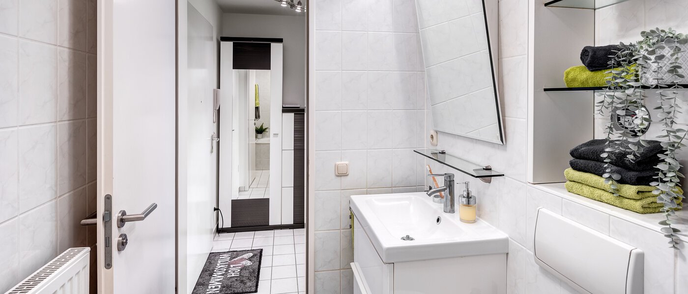 piso con jardín Haar 02 baño 8167