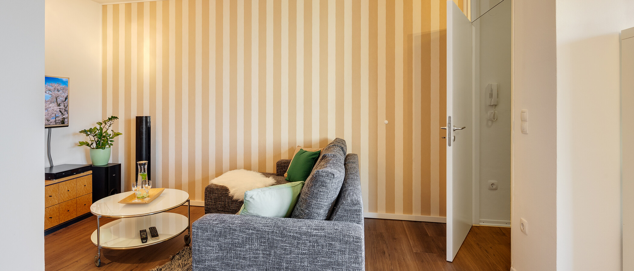 apartamento München Schwabing-West (rund um den Bonner Platz) 04 zona de día  8590