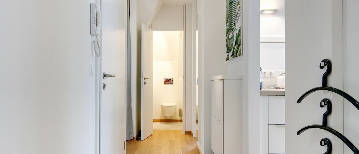 apartamento München Neuhausen 01 pasillo 8591