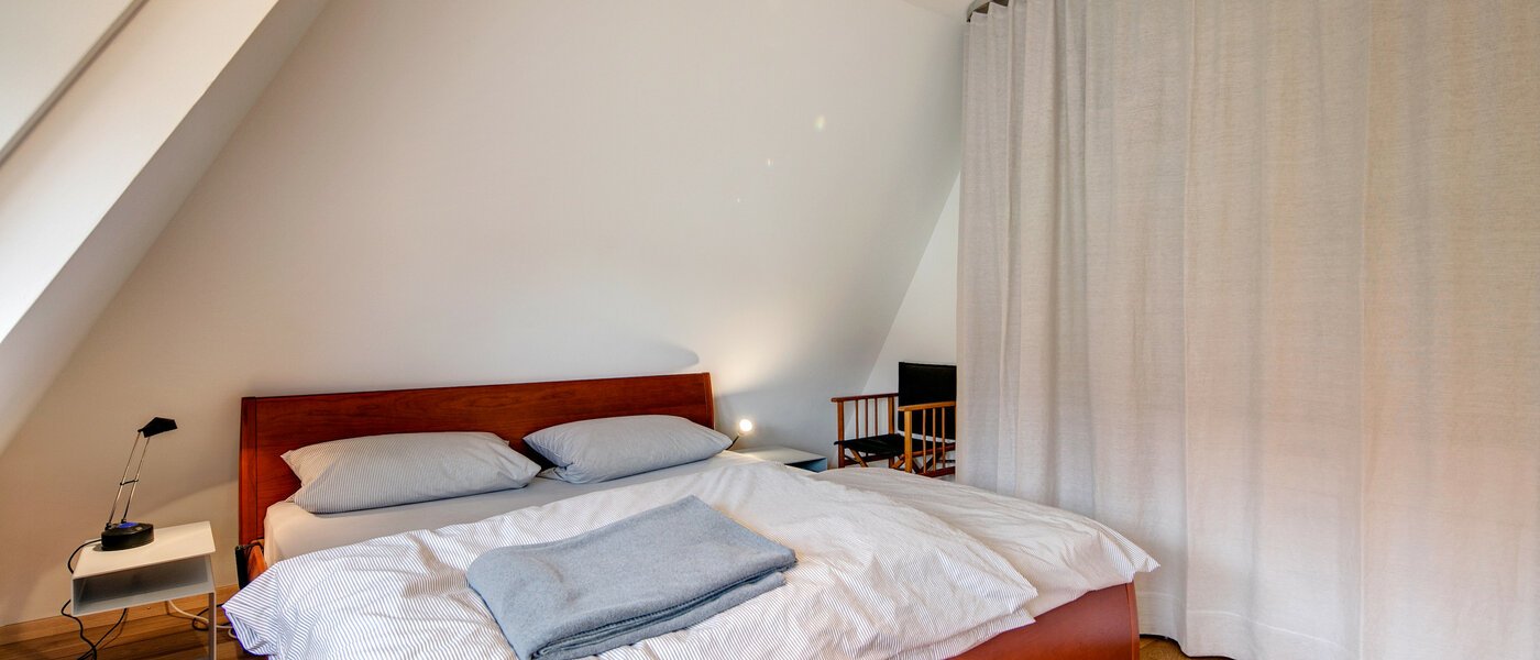 apartamento München Neuhausen 03 dormitorio 8591