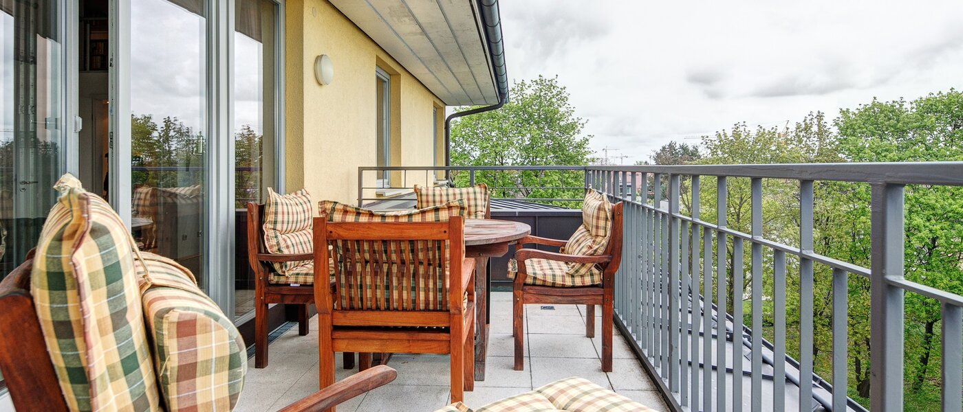 piso con galería München Moosach 01 terraza 8607