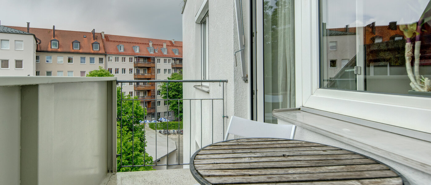 apartamento München Schwabing-West (rund um den Hohenzollernplatz) 02 balcón 8662
