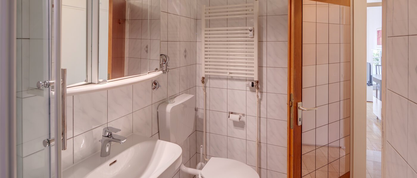 apartamento München Am Hart 02 baño 8704