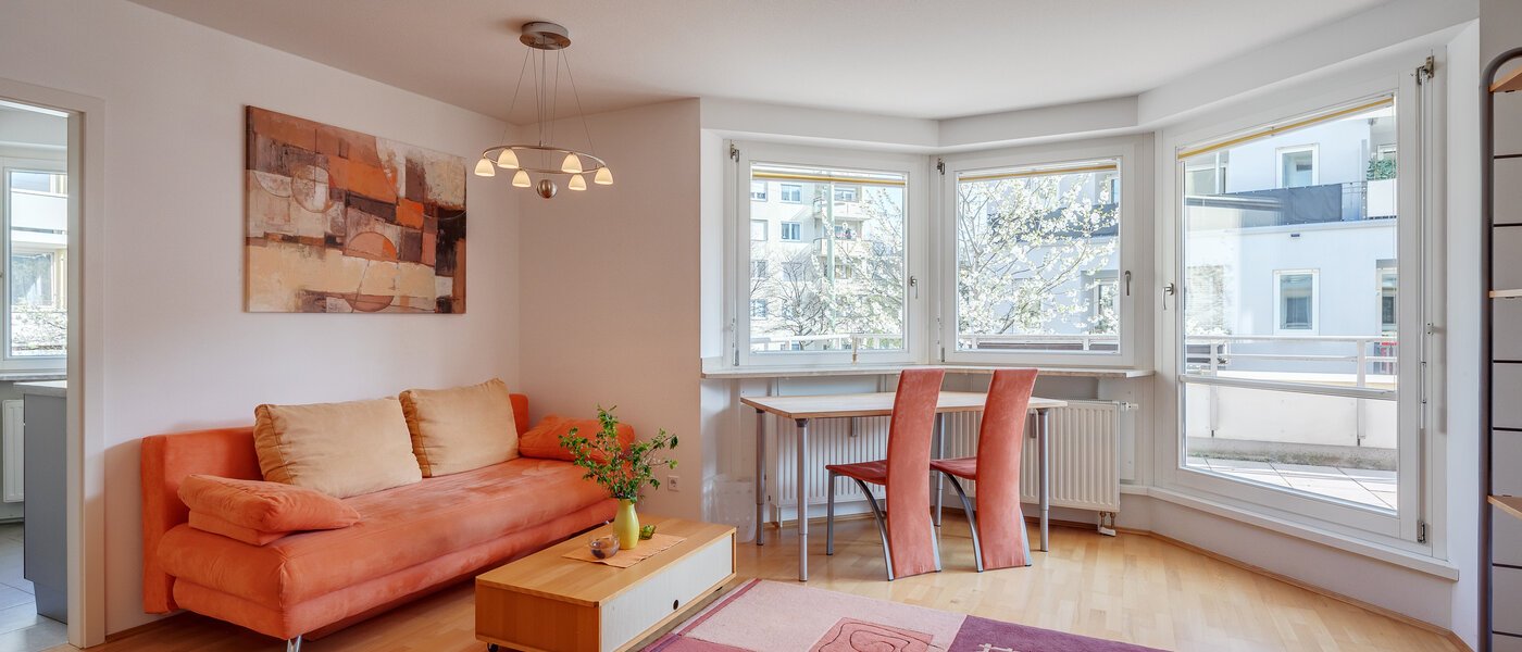 apartamento München Neuhausen 01 sala de estar 8994