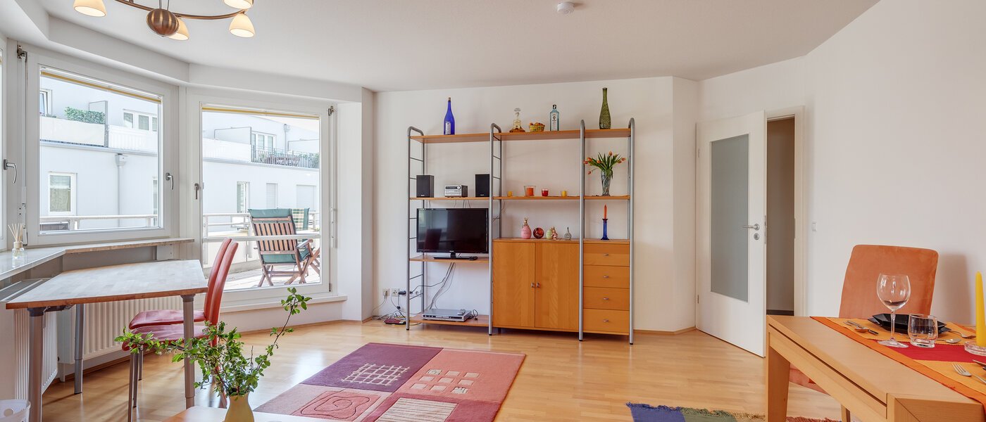 apartamento München Neuhausen 02 sala de estar 8994