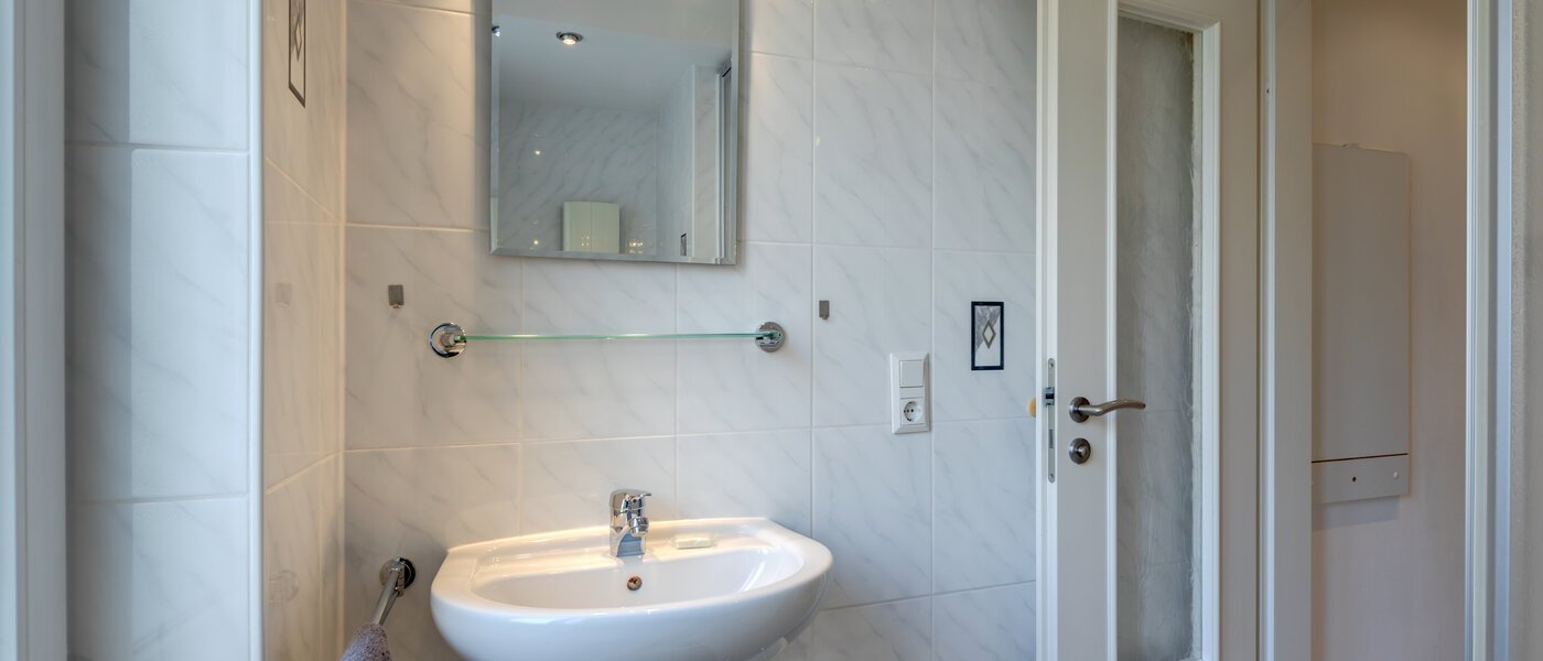 apartamento München Schwabing-Nord (zw. Leopoldstraße & Englischen Garten) 01 baño 9063