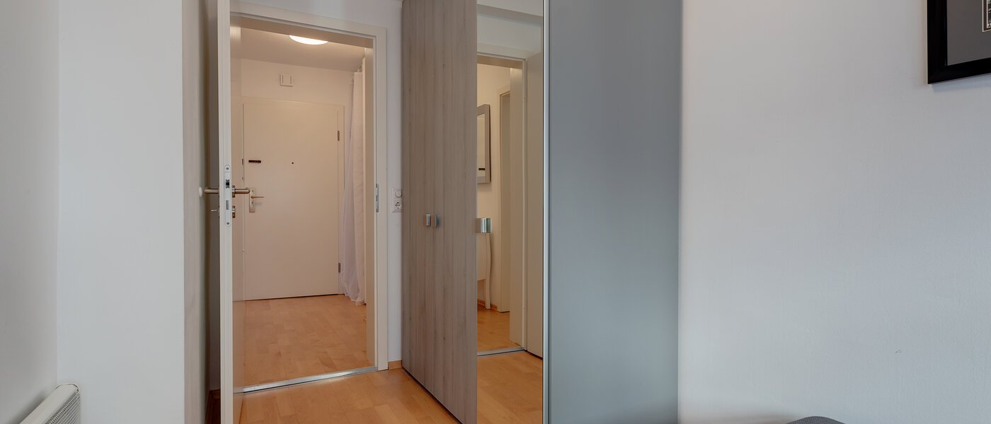 apartamento München Schwabing-Nord (zw. Leopoldstraße & Englischen Garten) 02 dormitorio 9063