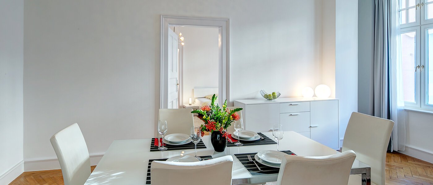 apartamento München Maxvorstadt - Rund um den Josephplatz 05 comedor 926