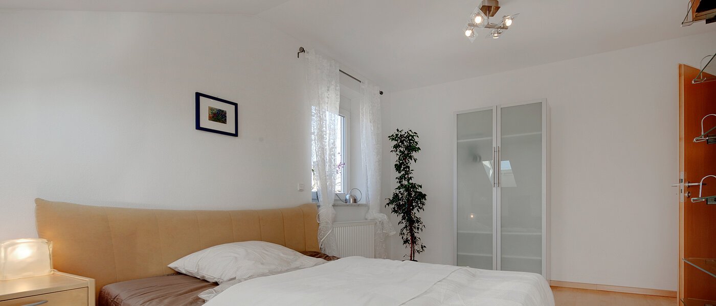 ático München Feldmoching 01 dormitorio 9344