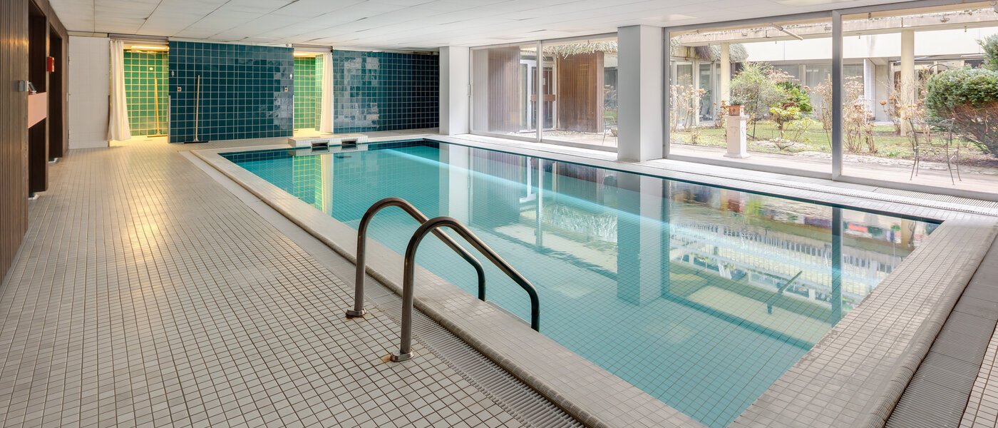 apartamento München Schwabing - Alte Heide 01 piscina 9368