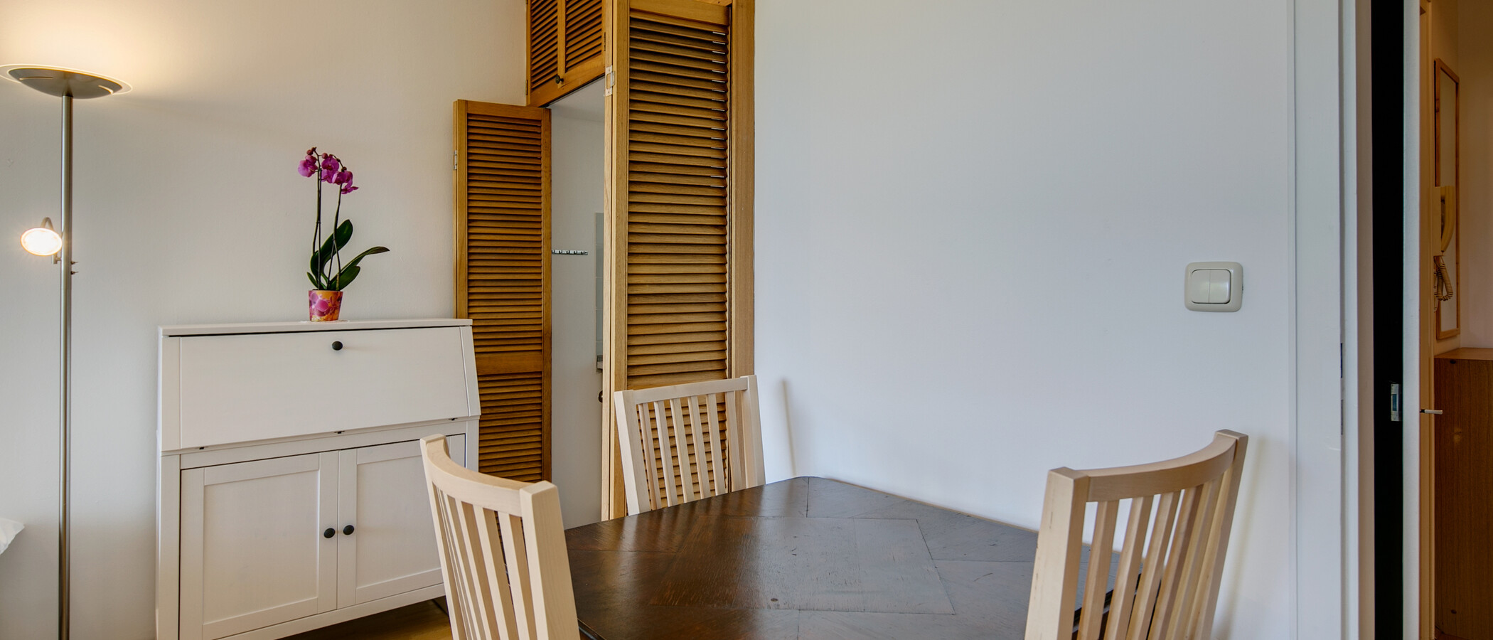 apartamento München Schwabing (rechts der Leopoldstraße) 05 salón 9457