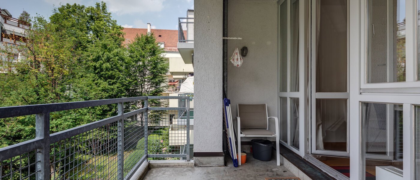 apartamento München Schwabing (links der Leopoldstraße) 03 balcón 9548