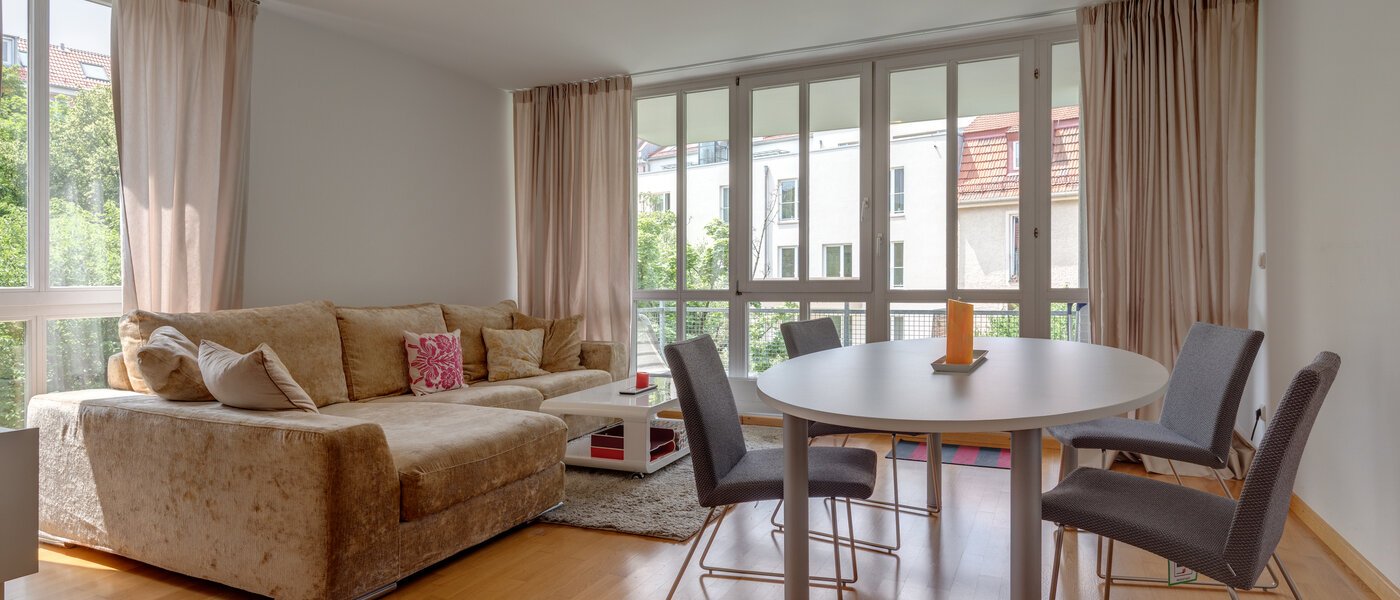 apartamento München Schwabing (links der Leopoldstraße) 01 sala de estar 9548