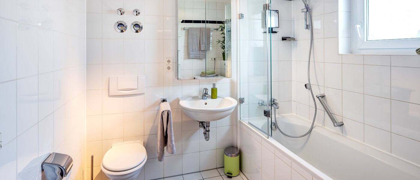 apartamento München Schwabing-Nord (zw. Leopoldstraße & Englischen Garten) 01 baño 9573